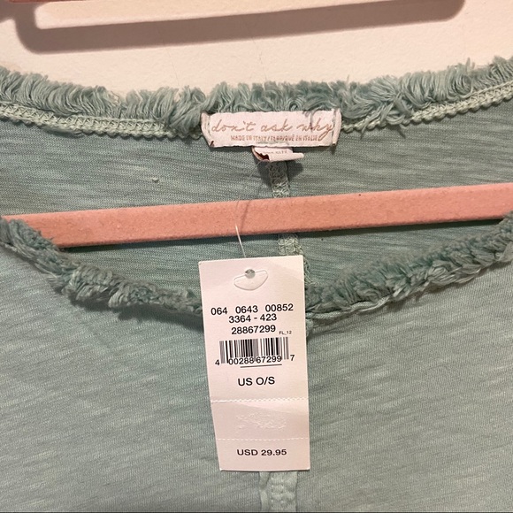 NWOT American Eagle, Don’t Ask Why - top - Picture 4 of 10